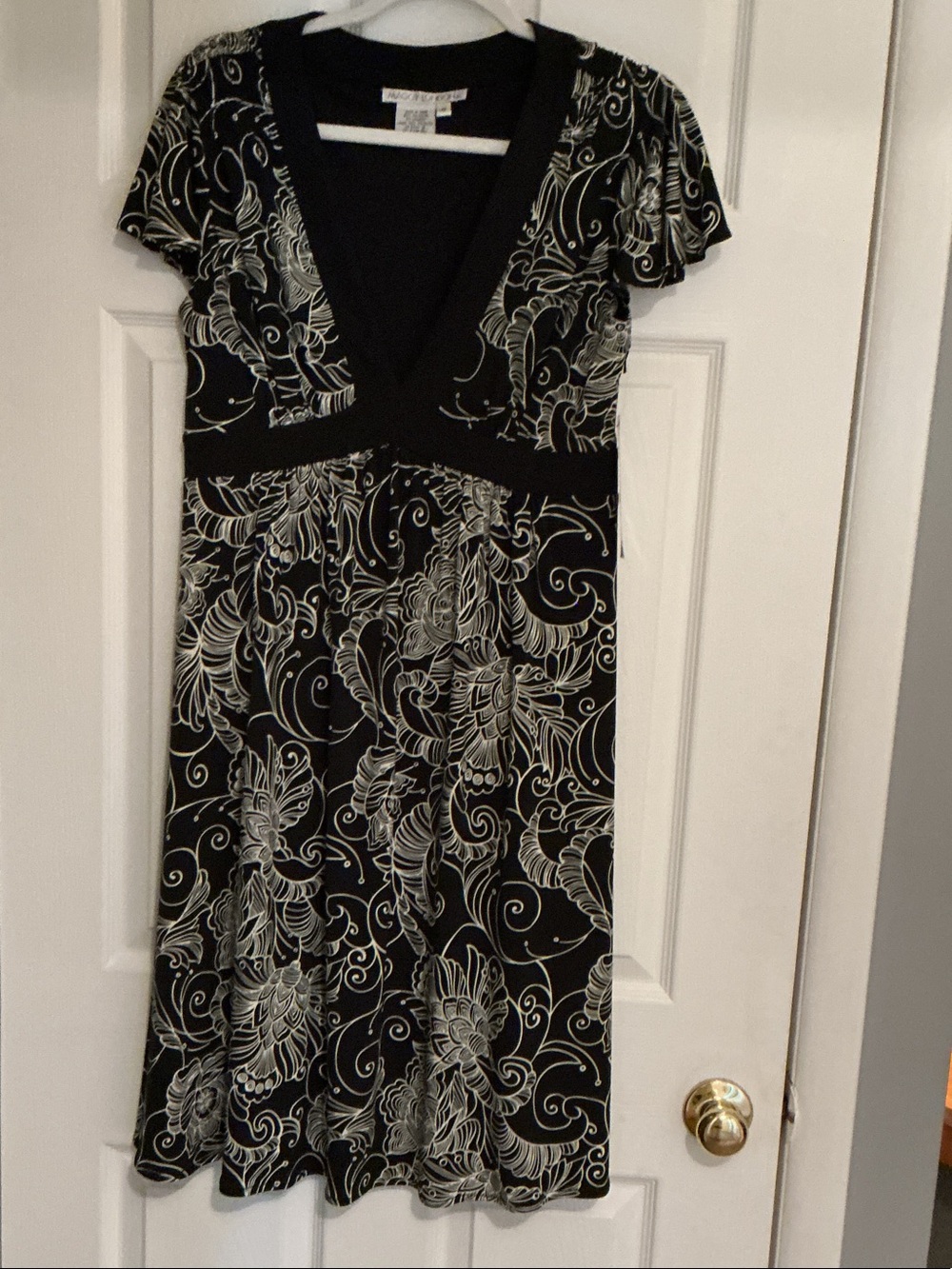 Maggy London Black and White Floral Dress